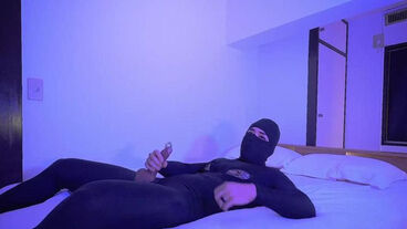 Masked Yoshi Kawasaki Pleases Himself With His Handjob Skills