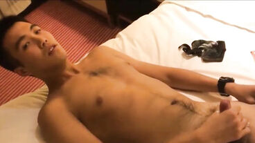 Str8 Athlete Playing His Dick For Gay